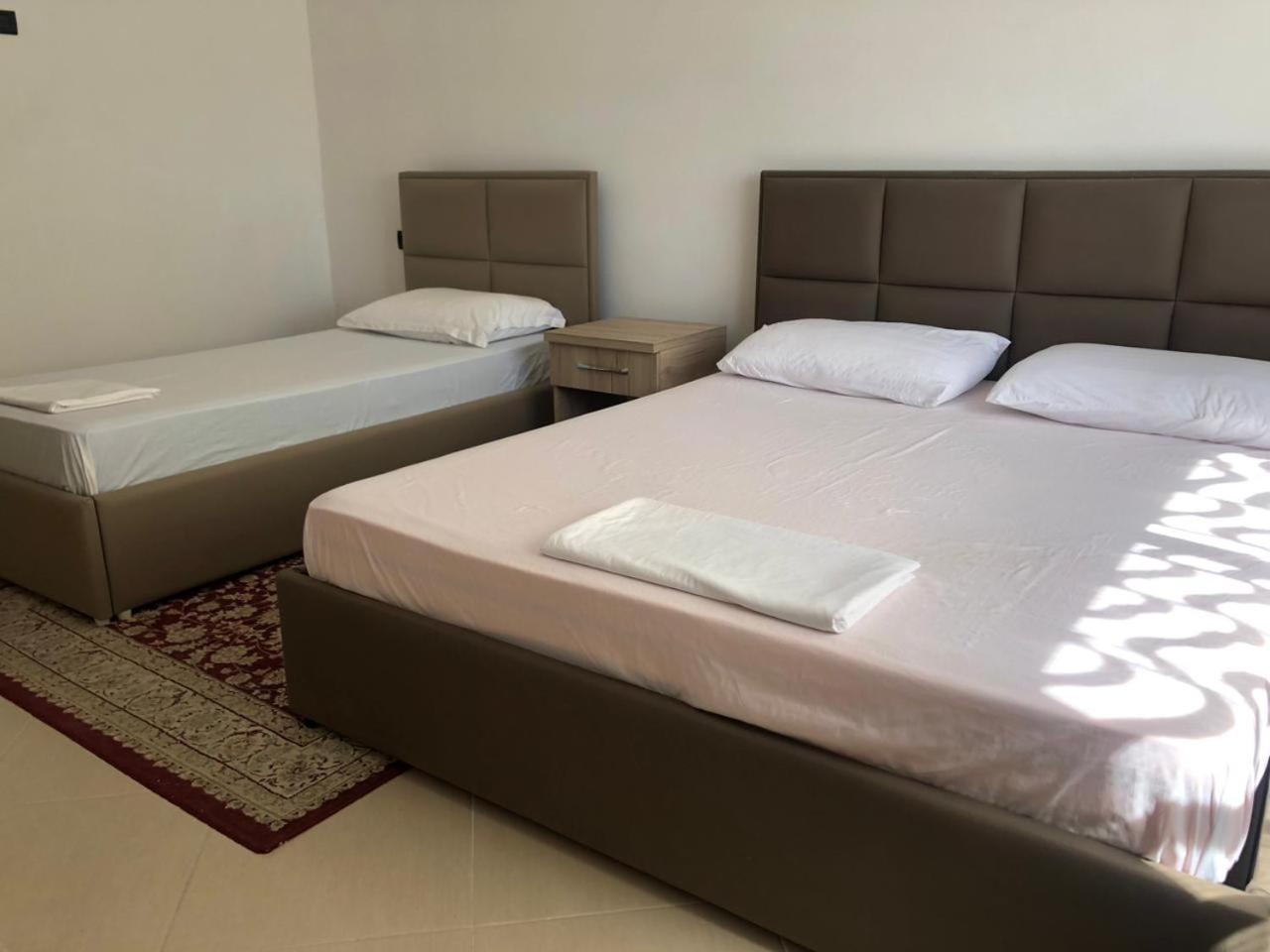 Ardo Apartament ドゥラス エクステリア 写真